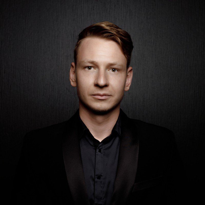 Headshot of Alexander Frolov